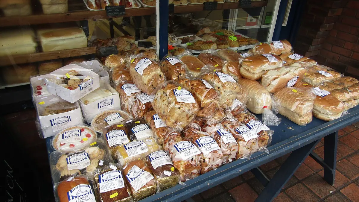 Cross Bakery – bakery in Waltham Cross town centre